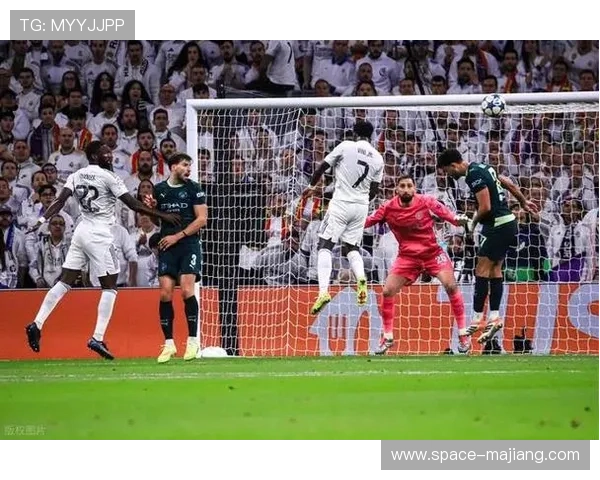 皇马1-2主场负曼城，遭遇欧冠两连败