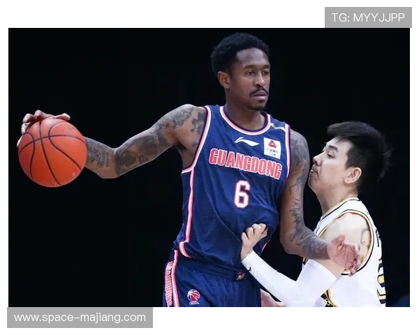 广东防守体系崩盘分析：奎因缺阵连锁反应